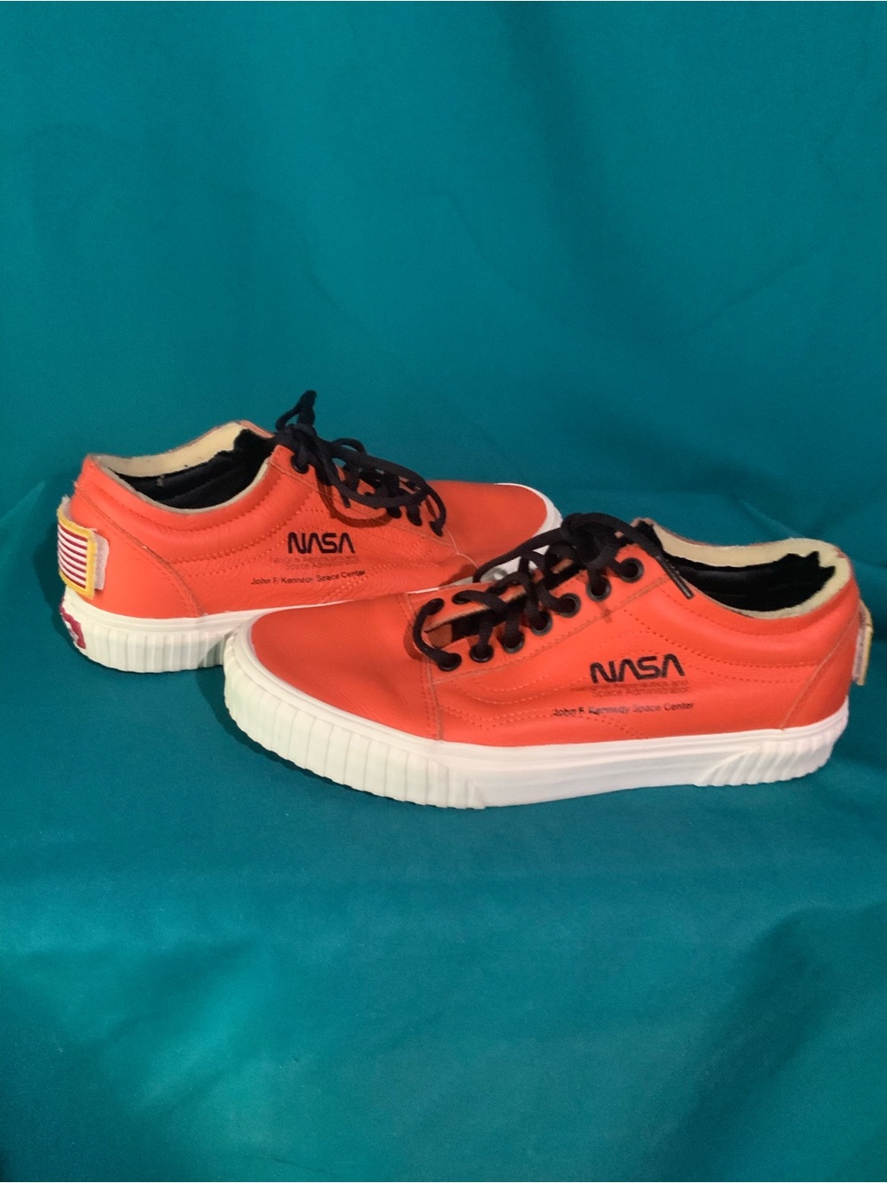 VANS LIMITED EDITION OLD SKOOL “OFF THE WALL” NASA SPACE VOYAGER SNEAKER